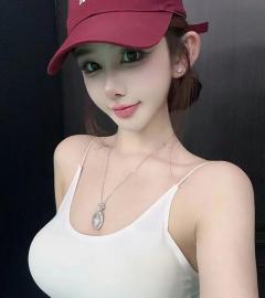 傲人身材，又大又圆！真让人羡慕！